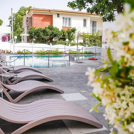 Hotiday Collection - Sant'agnello 4* Sorrente