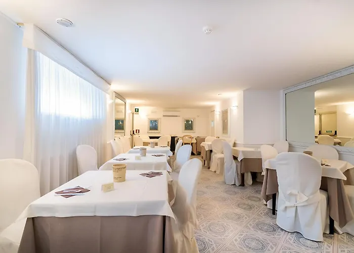 Hotiday Collection - Sant'agnello 4* Sorrente